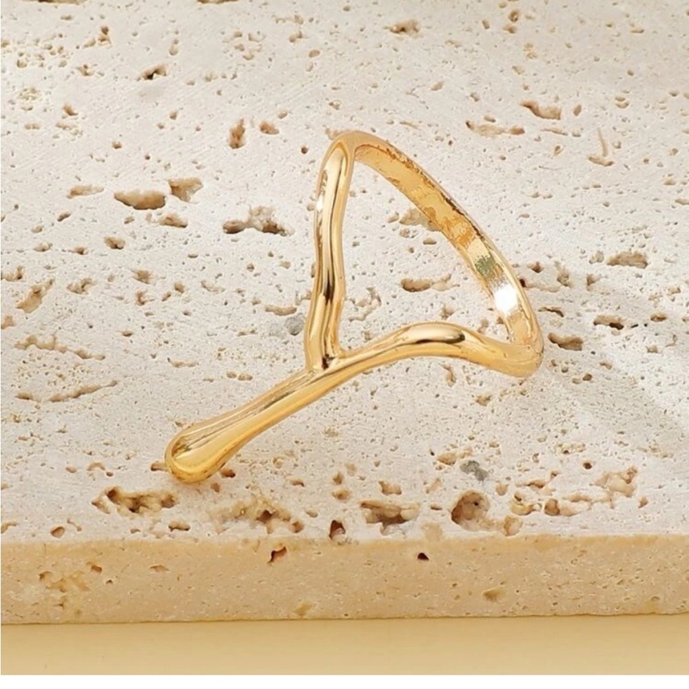 Gold Drip Ring size 8